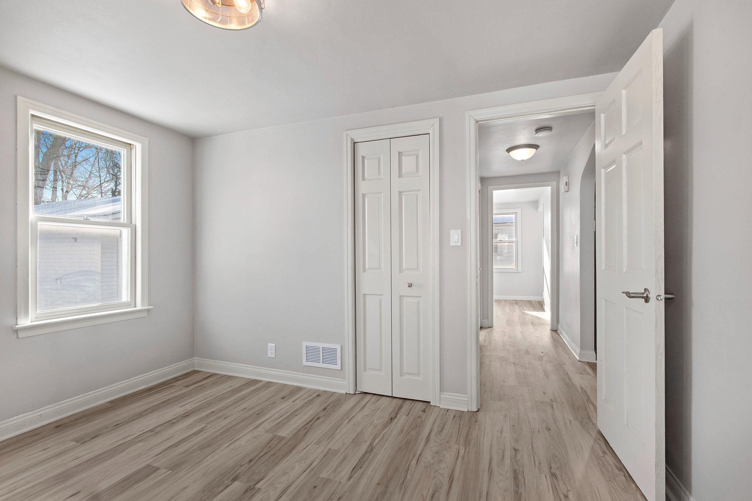 904 North Gillett Street Appleton, WI 54914 - Photo 23 of 37