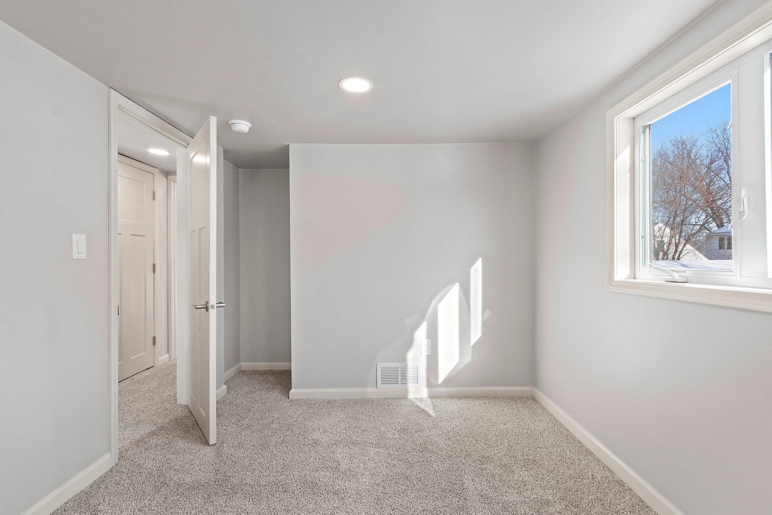 904 North Gillett Street Appleton, WI 54914 - Photo 27 of 37