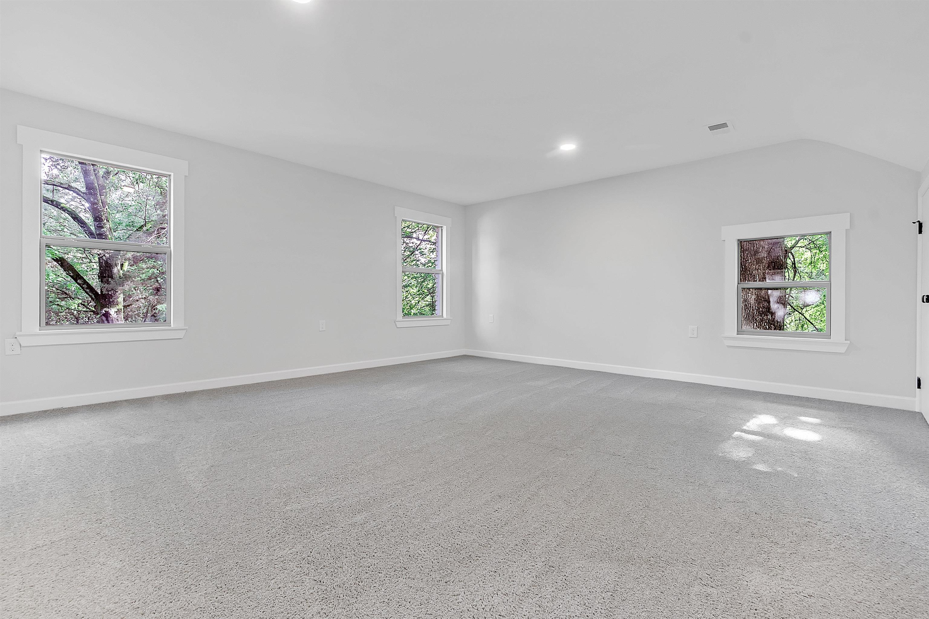 5385 Walnut Grove Road Memphis, TN 38120 - Photo 33 of 39 a view of an empty room with a window