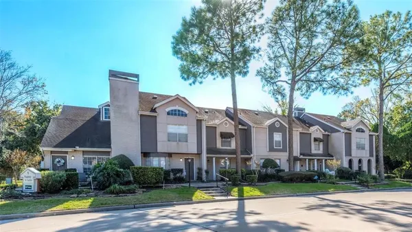 $1,405 | 8001 Woodway Drive, Unit 107, Houston, TX 77063