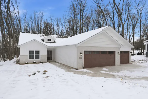 $539,900 | 252 Ln 650A Snow Lake, Fremont, IN 46737