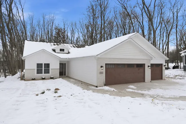 $539,900 | 252 Ln 650A Snow Lake, Fremont, IN 46737
