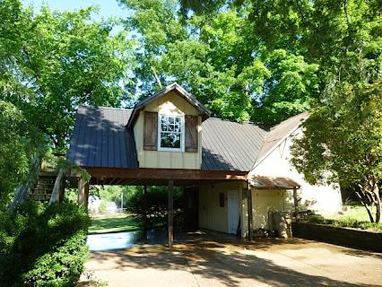 6821 Burkitt Road Antioch, TN 37013 - Photo 13 of 20 TWO CAR CARPORT HAS AN APPROXIMATE 320 SQ. FT. APARTMENT OVERHEAD AND STORAGE BUILDING