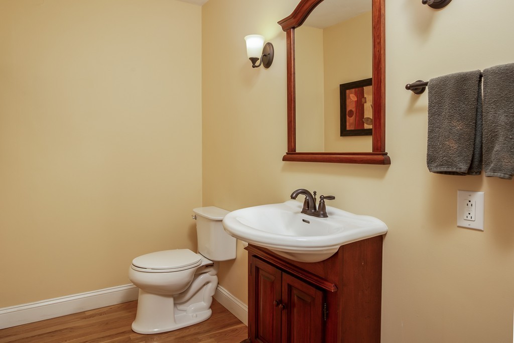 27 Priscilla Road Hopkinton, MA 01748 - Photo 14 of 30 Gallery Image 14