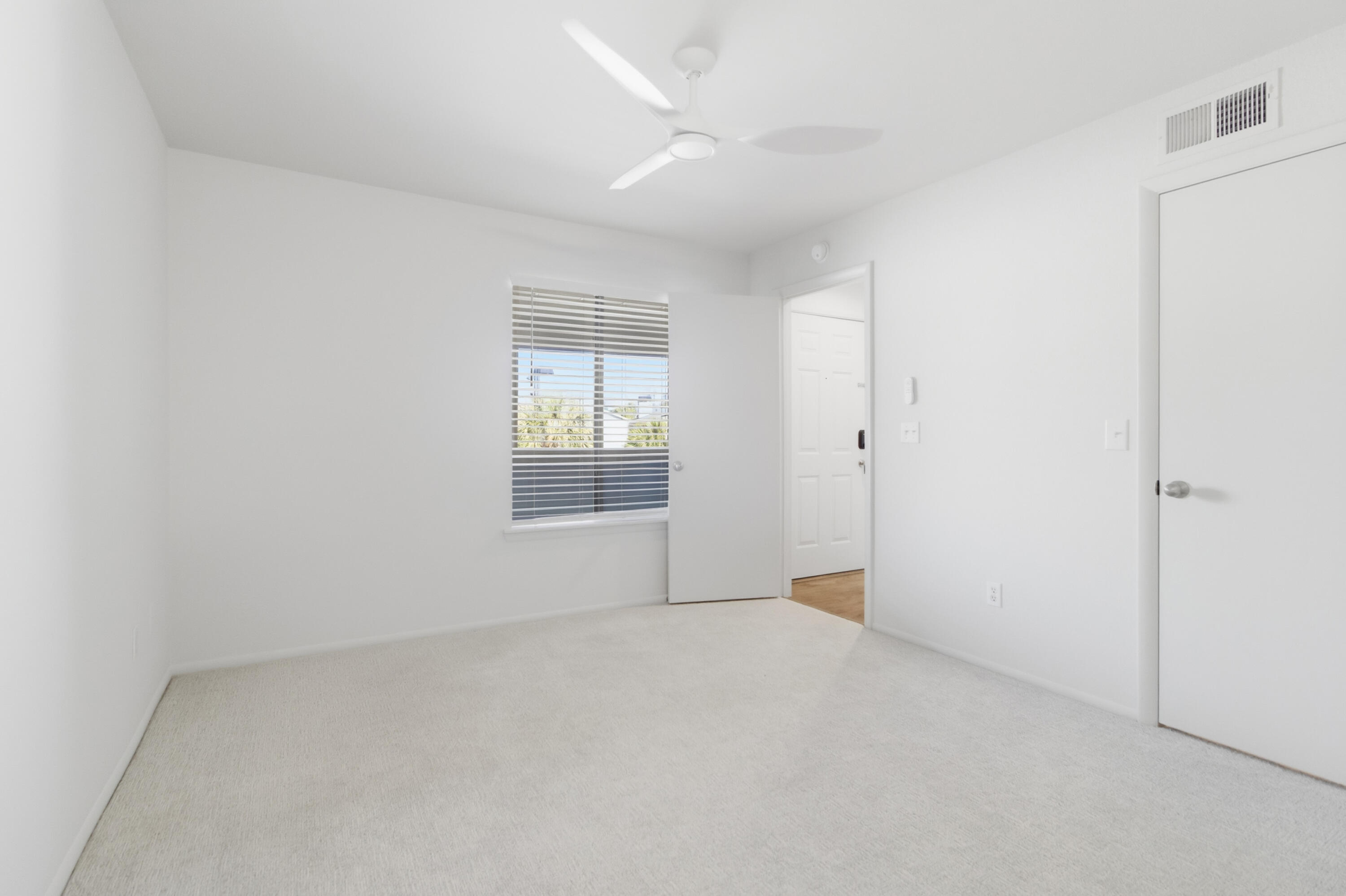 1481 Center Street, Unit 603 Mount Pleasant, SC 29464 - Photo 23 of 38 Bedroom