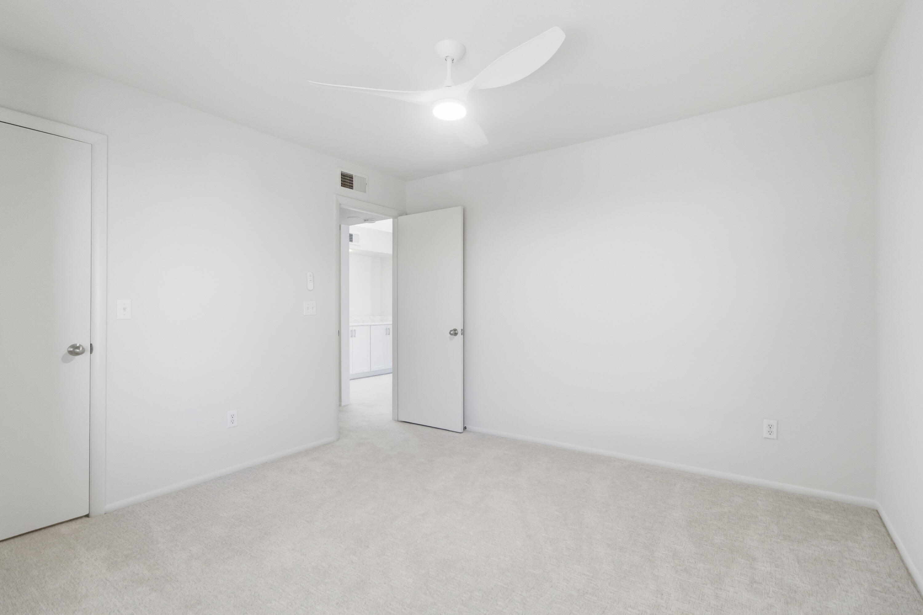 1481 Center Street, Unit 603 Mount Pleasant, SC 29464 - Photo 29 of 38 Bedroom