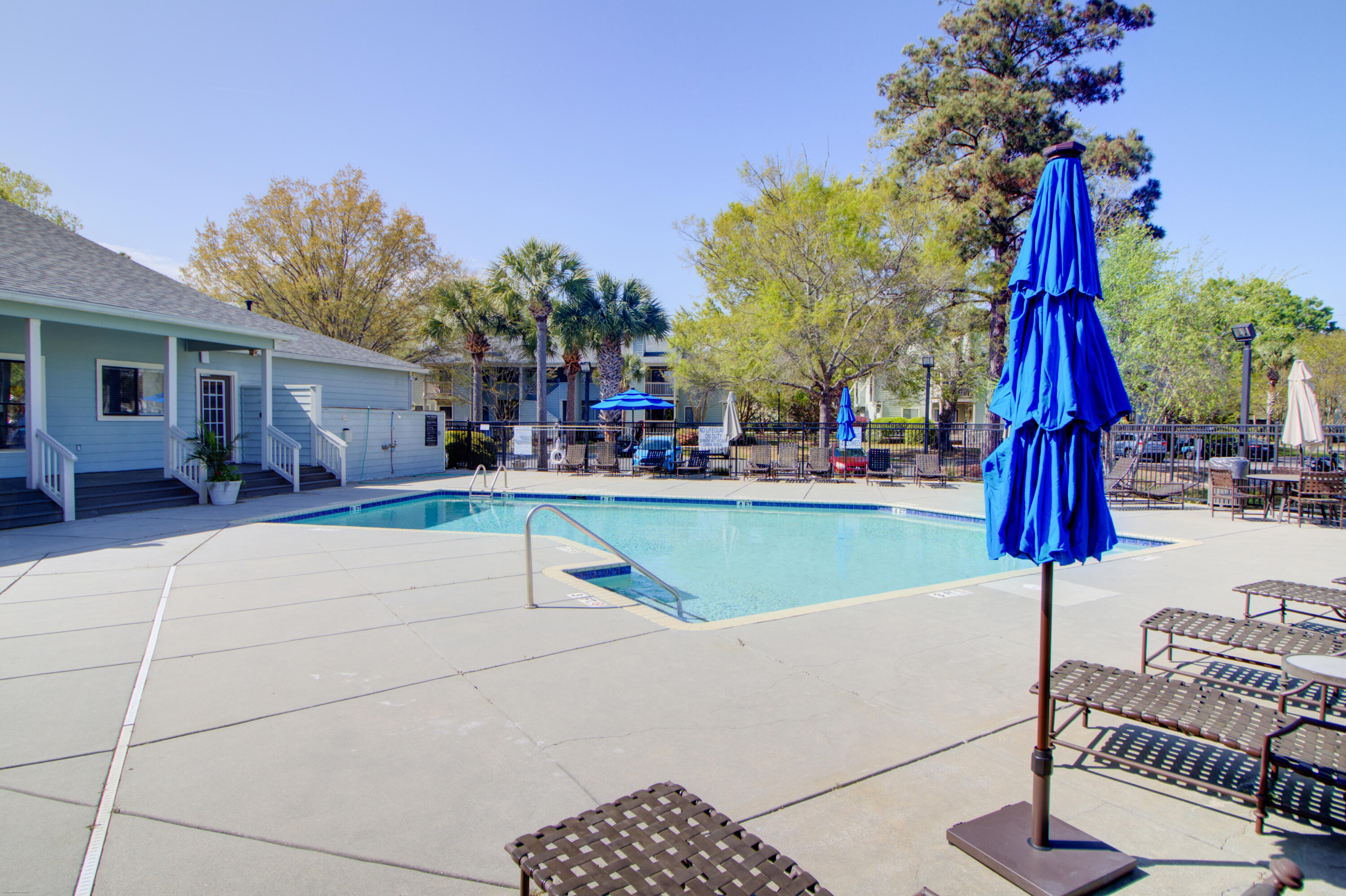 1481 Center Street, Unit 603 Mount Pleasant, SC 29464 - Photo 33 of 38 Amenities