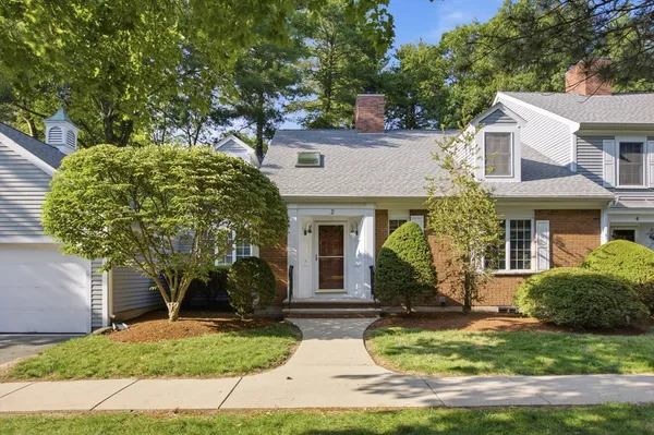 $899,900 | 2 Greystone Drive, Unit 2, Middleton, MA 01949