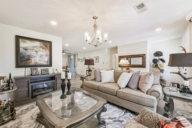 $460,000 | 5002 Beechnut Street, Houston, TX 77096