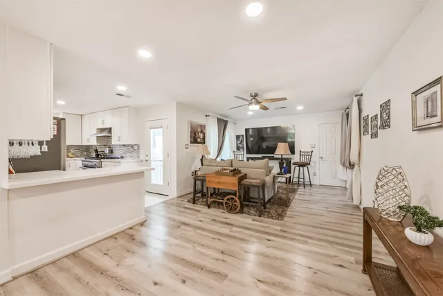 $460,000 | 5002 Beechnut Street, Houston, TX 77096