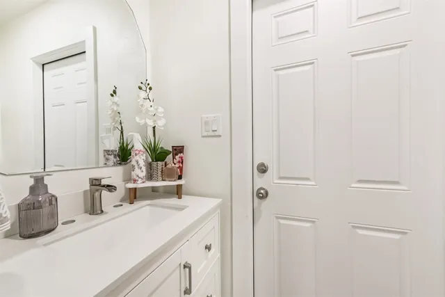 $460,000 | 5002 Beechnut Street, Houston, TX 77096