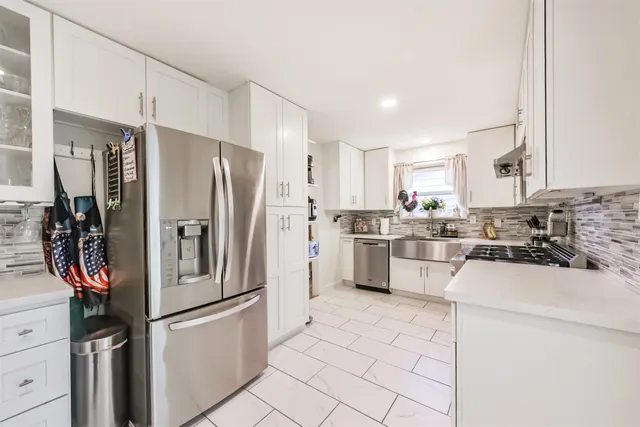 $460,000 | 5002 Beechnut Street, Houston, TX 77096