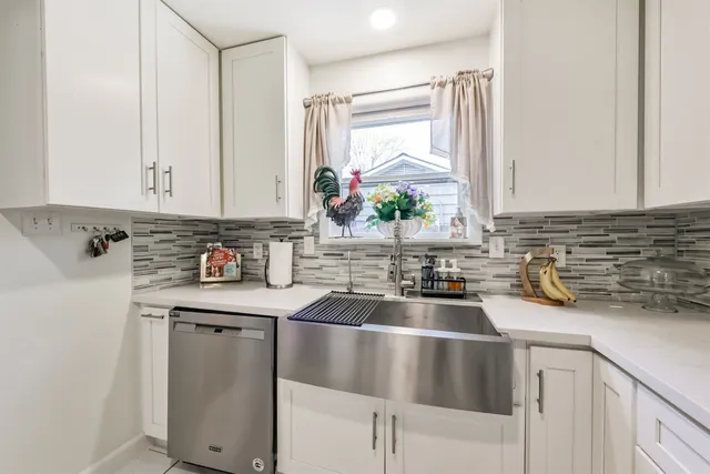 $460,000 | 5002 Beechnut Street, Houston, TX 77096