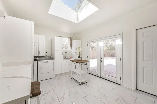 $460,000 | 5002 Beechnut Street, Houston, TX 77096