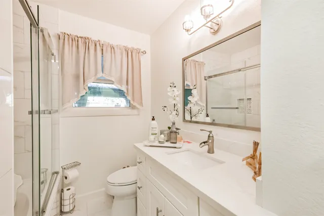 $460,000 | 5002 Beechnut Street, Houston, TX 77096