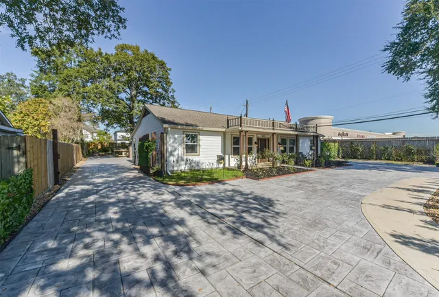 $460,000 | 5002 Beechnut Street, Houston, TX 77096