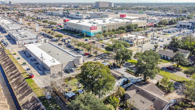 $460,000 | 5002 Beechnut Street, Houston, TX 77096