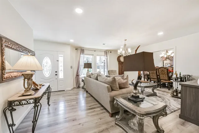 $460,000 | 5002 Beechnut Street, Houston, TX 77096