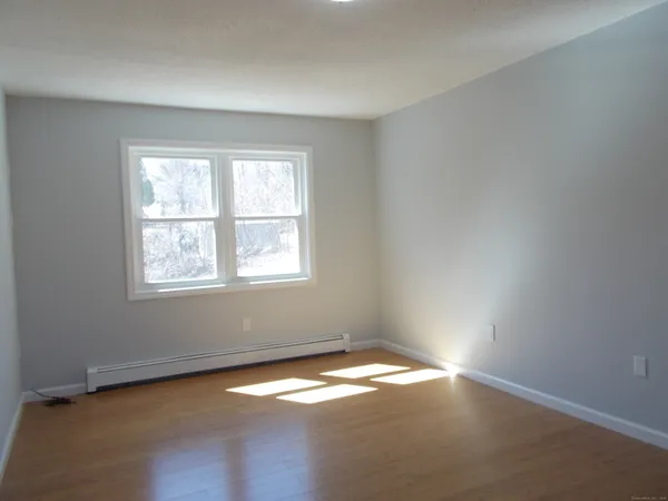 $2,900 | 288 Ginger Lane, Torrington, CT 06790