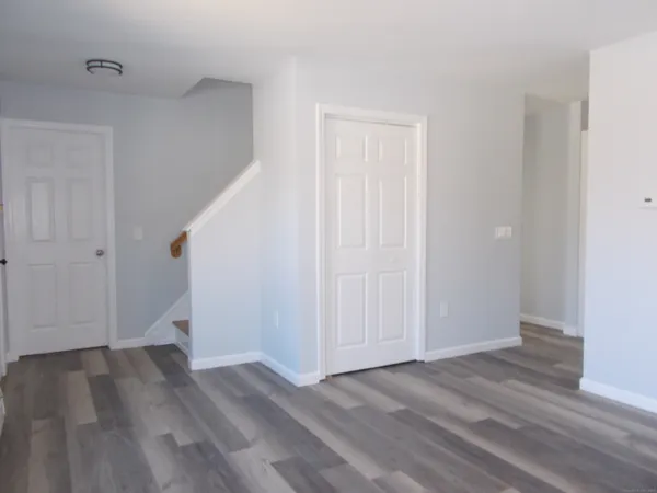 $2,900 | 288 Ginger Lane, Torrington, CT 06790