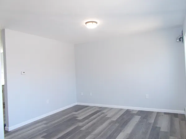 $2,900 | 288 Ginger Lane, Torrington, CT 06790