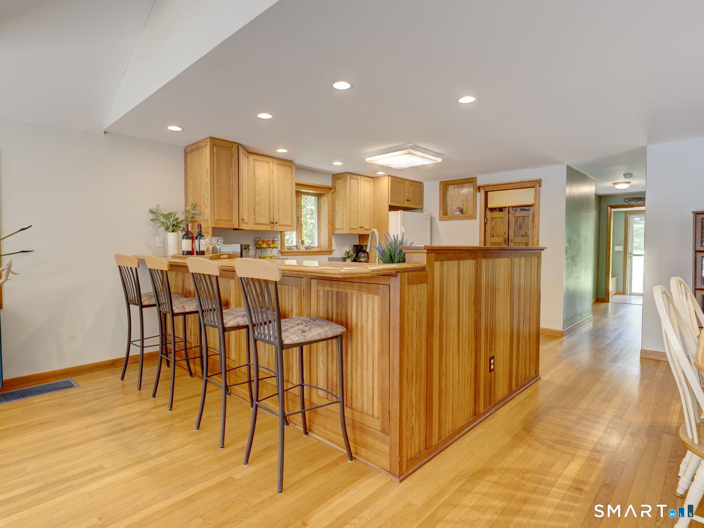 75 Bay Road East Hampton, CT 06424 - Photo 6 of 37
