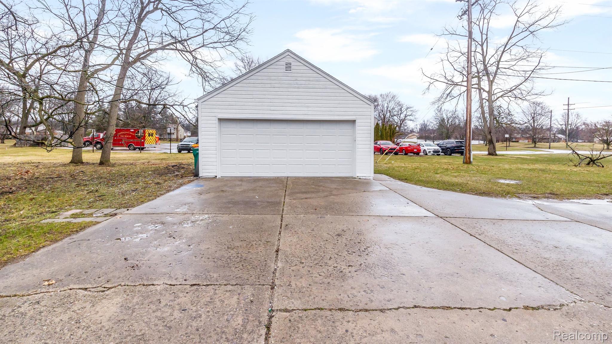 28653 Drake Road Farmington, MI 48331 - Photo 12 of 59 Gallery Image 12