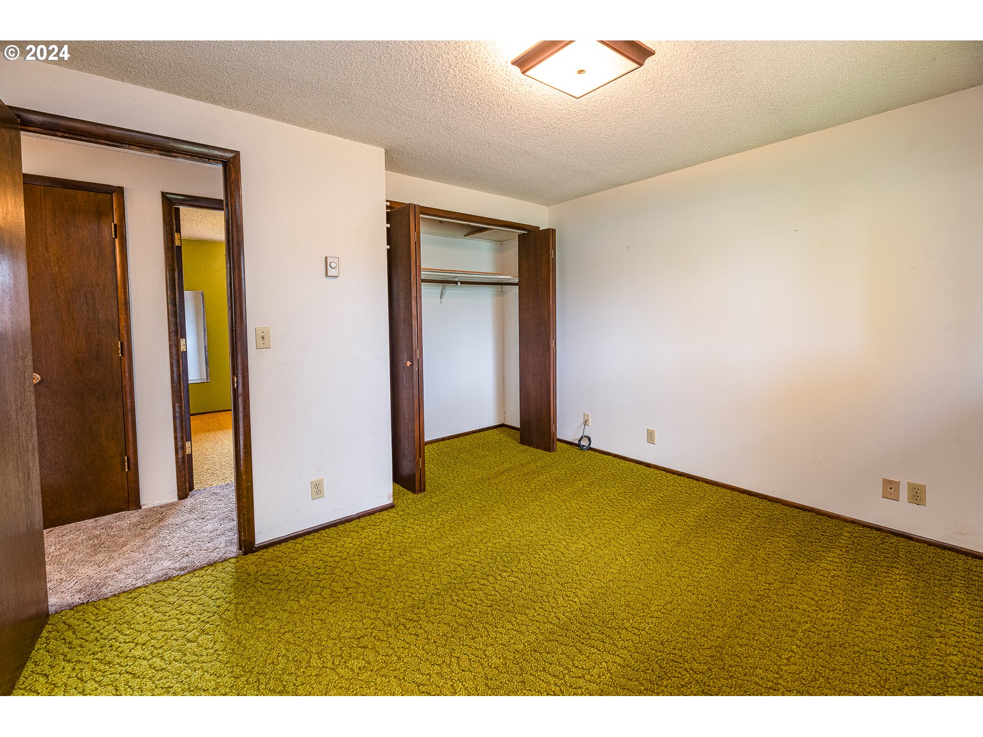 666 South 37th Street Springfield, OR 97478 - Photo 15 of 31