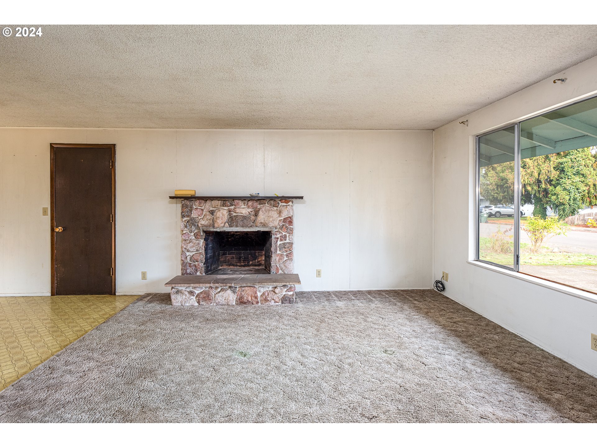 666 South 37th Street Springfield, OR 97478 - Photo 7 of 31