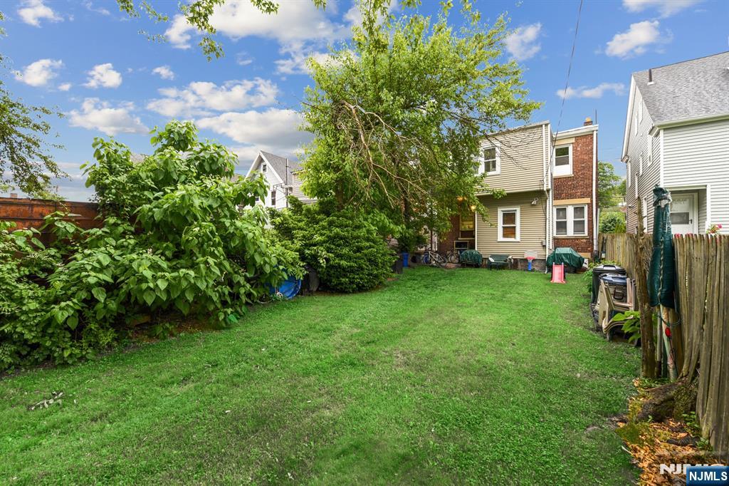 137 Valley Road Montclair, NJ 07042 - Photo 23 of 24