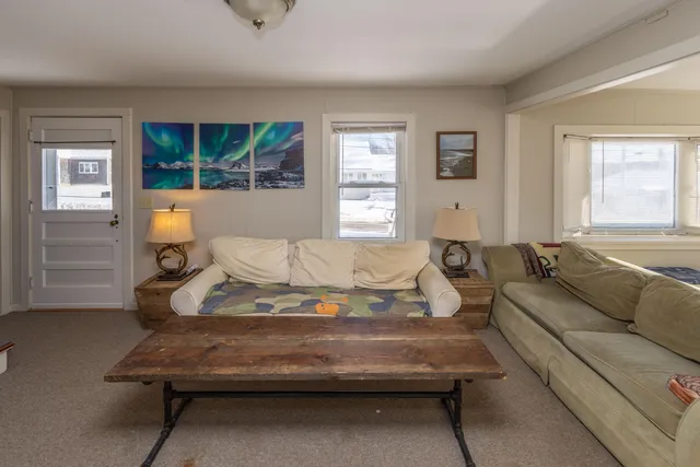 $399,000 | 27 Lawrence Avenue, Thomaston, ME 04861