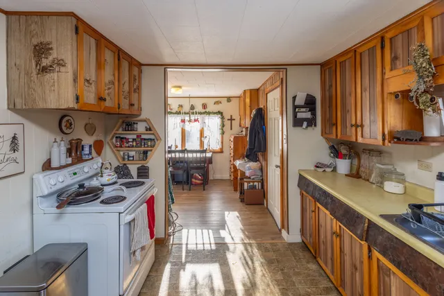 $399,000 | 27 Lawrence Avenue, Thomaston, ME 04861