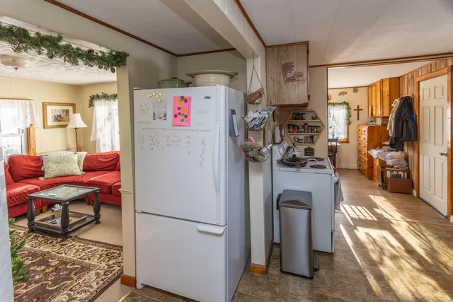 $399,000 | 27 Lawrence Avenue, Thomaston, ME 04861