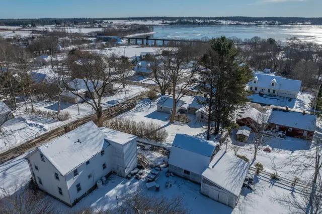 $399,000 | 27 Lawrence Avenue, Thomaston, ME 04861