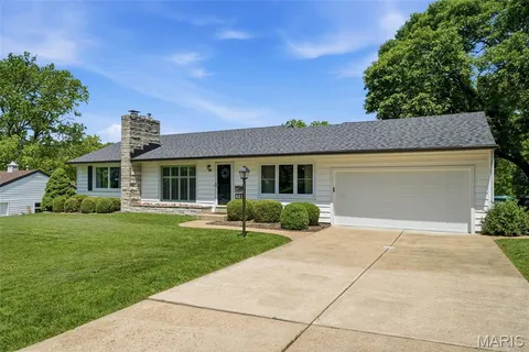 $498,000 | 451 Linum Lane, Webster Groves, MO 63119