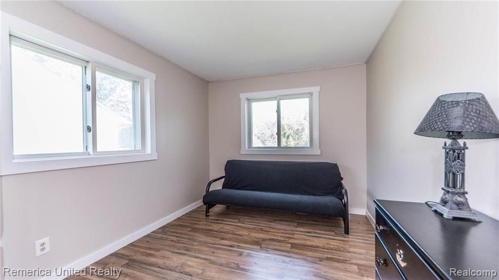 29520 Geraldine Road Farmington Hills, MI 48336 - Photo 26 of 44