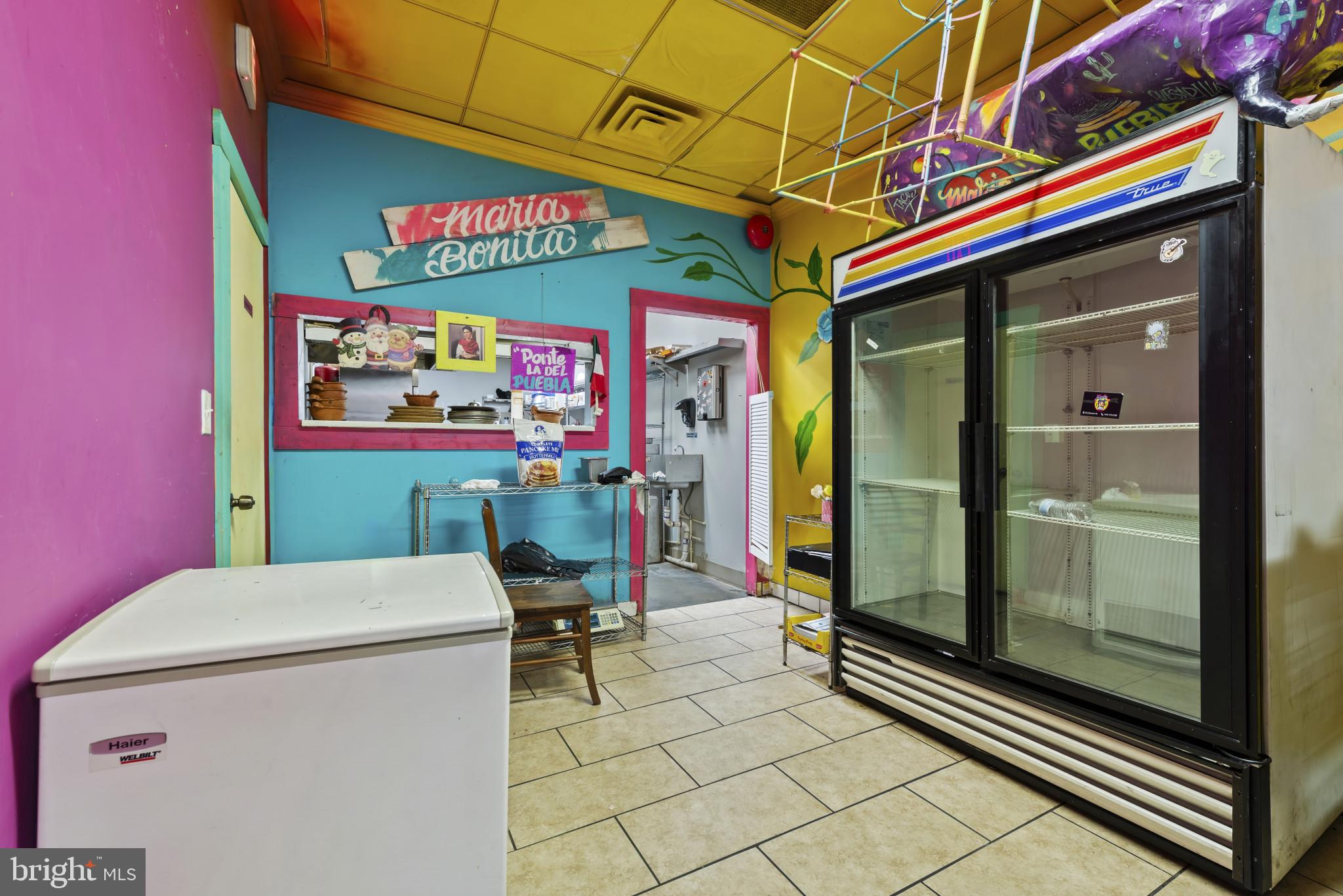 3418 Eastern Avenue Baltimore, MD 21224 - Photo 21 of 53 a room with musical instruments