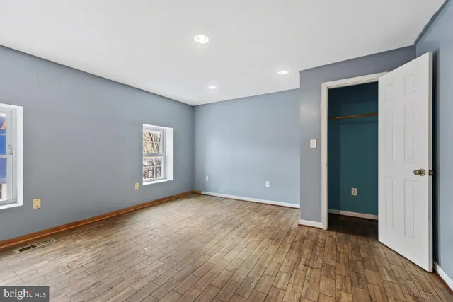 a picture of a open area