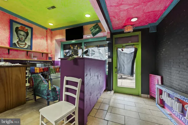 a view of an outdoor space