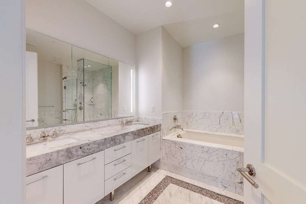 240 Devonshire Street, Unit 4906 Boston, MA 02110 - Photo 7 of 38