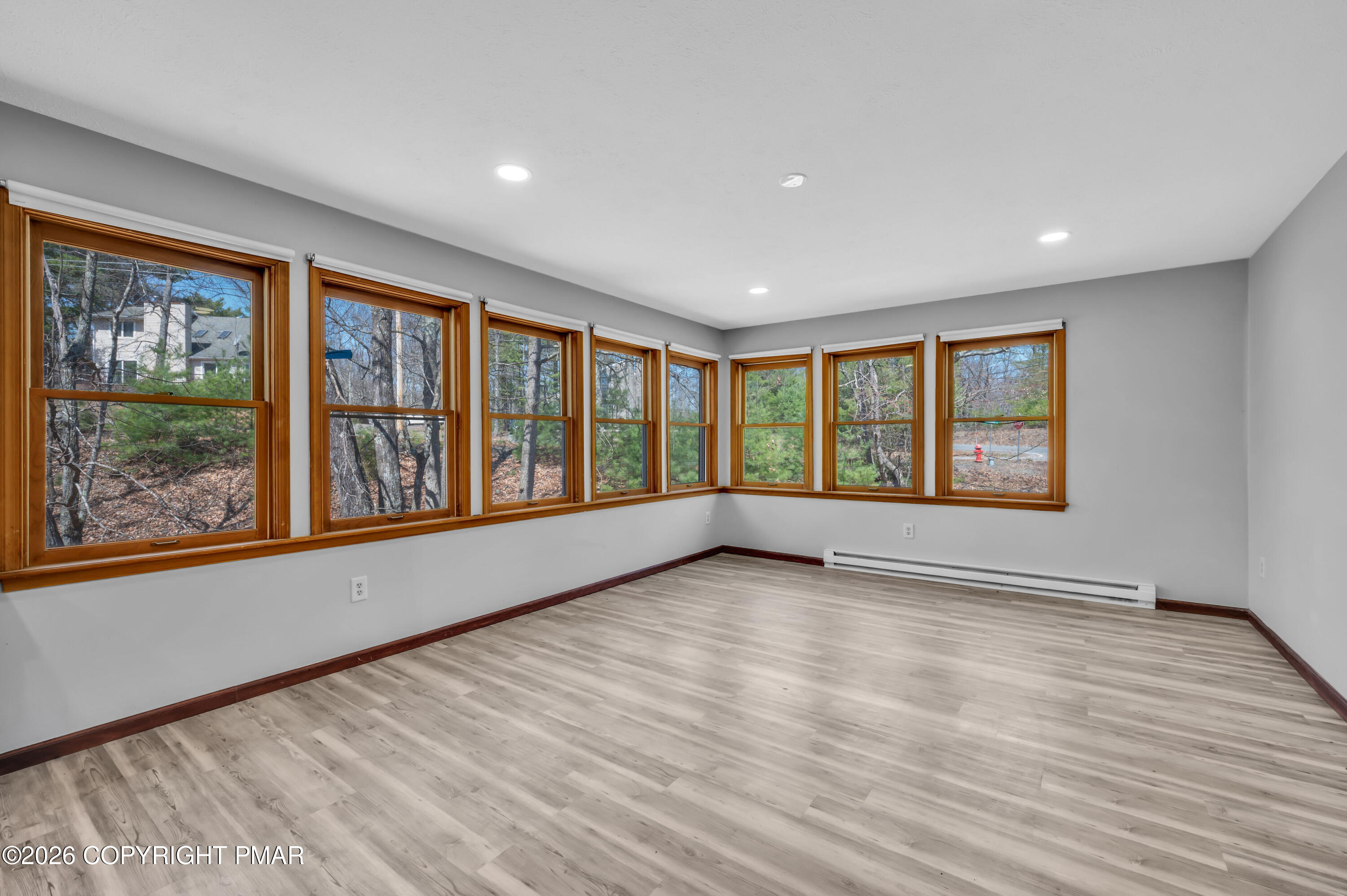 1093 Lancaster Drive Bushkill, PA 18324 - Photo 11 of 41 CHR_2112