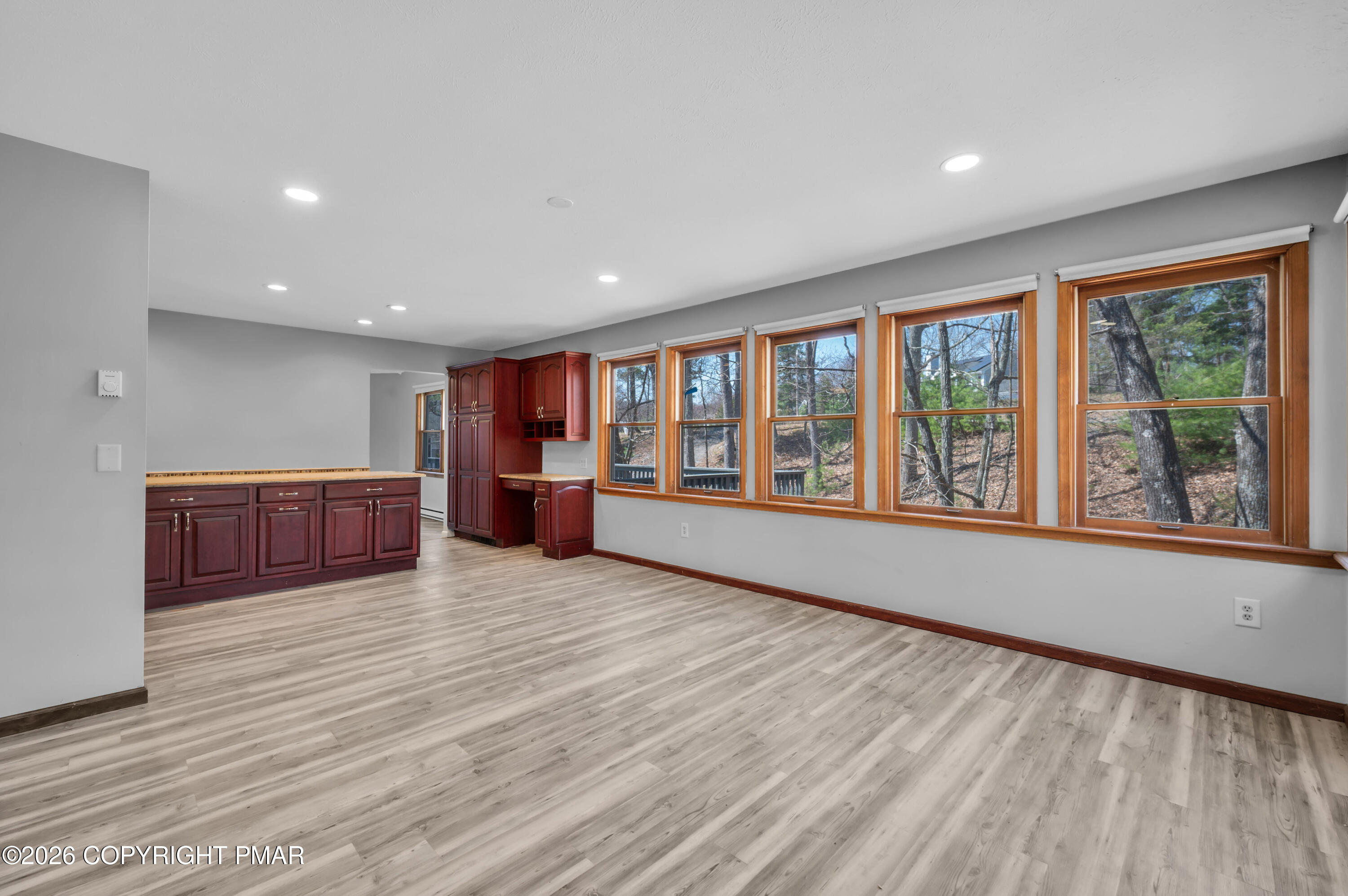 1093 Lancaster Drive Bushkill, PA 18324 - Photo 12 of 41 CHR_2124