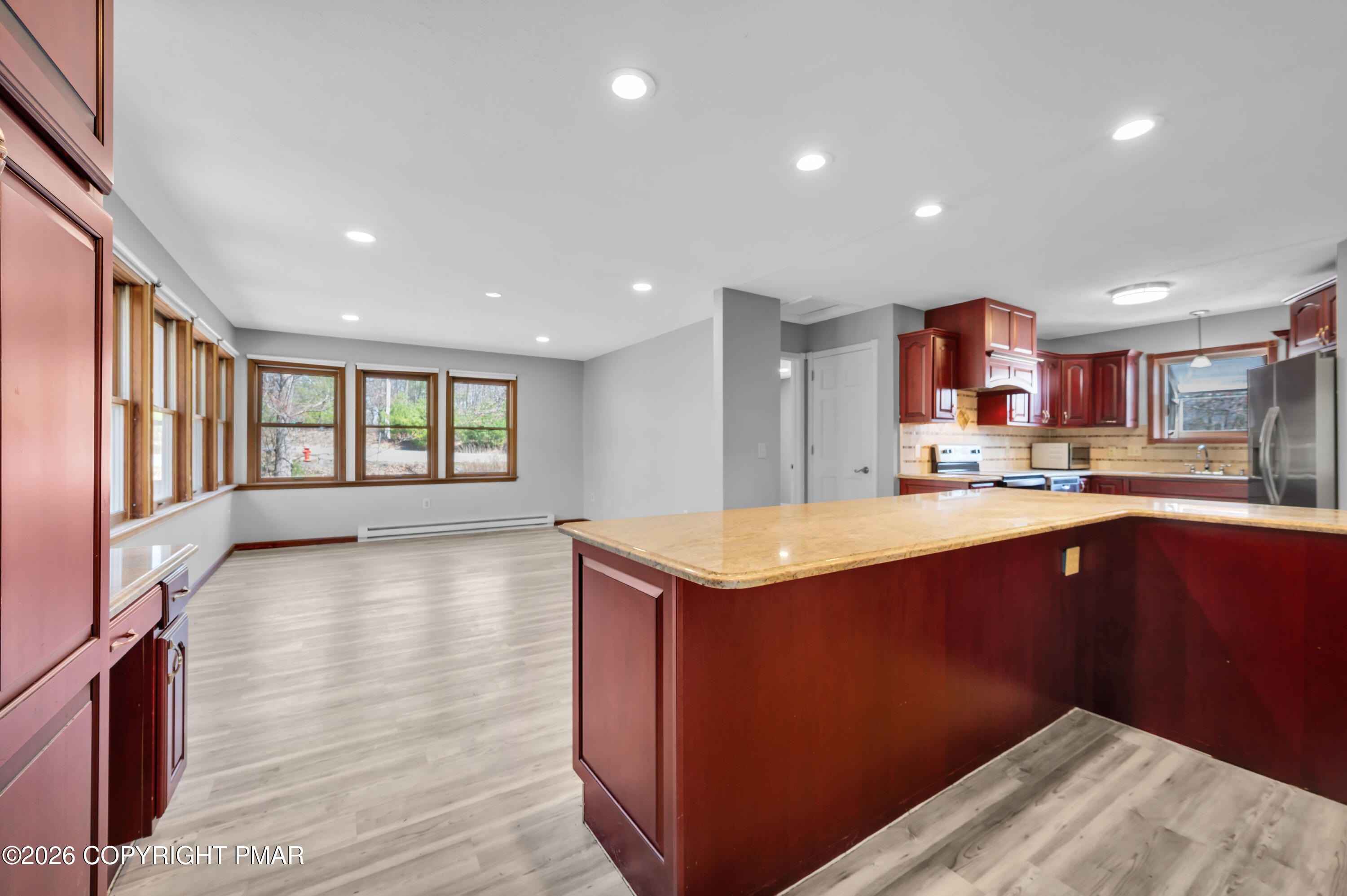 1093 Lancaster Drive Bushkill, PA 18324 - Photo 14 of 41 CHR_2082