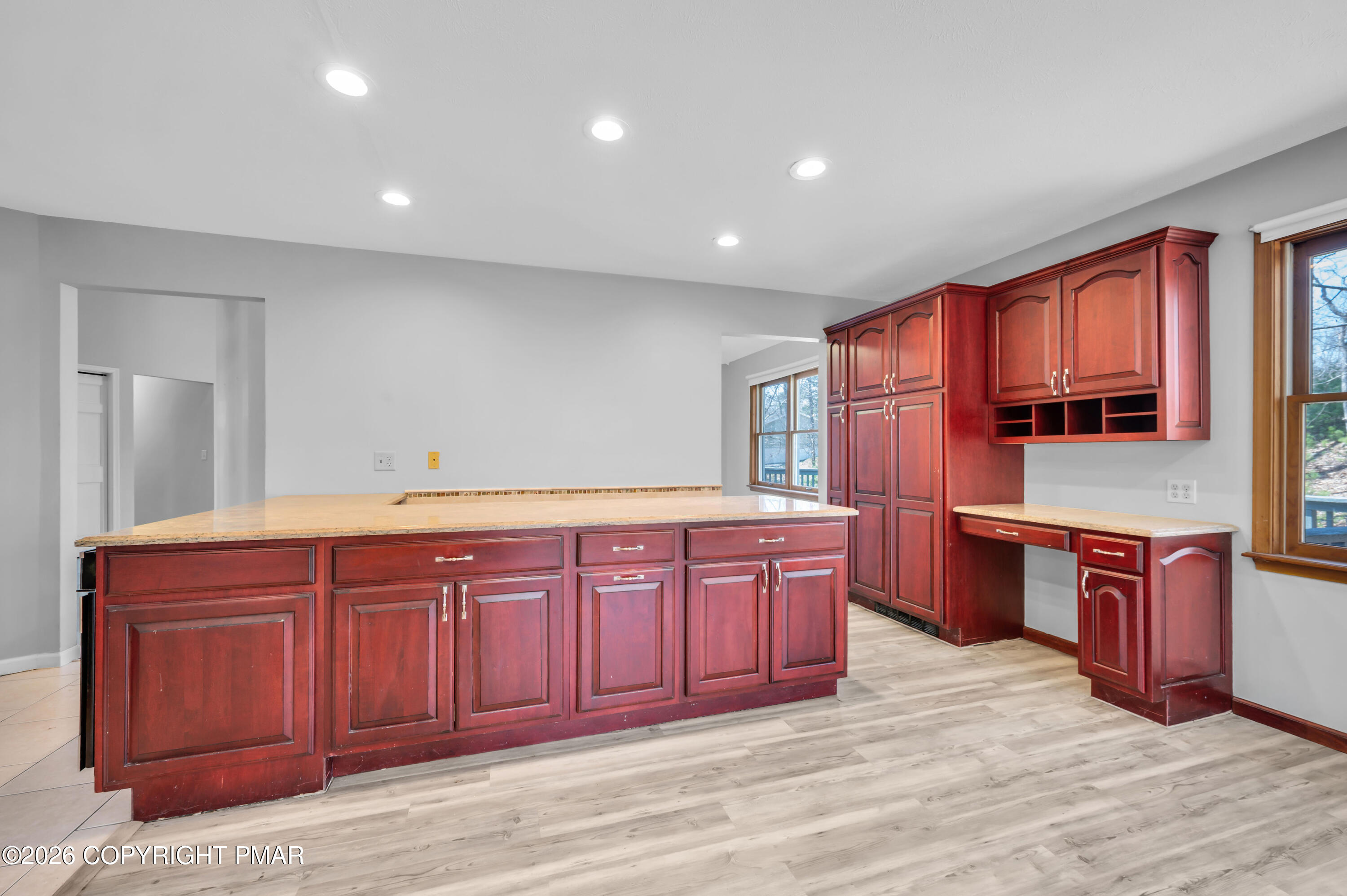 1093 Lancaster Drive Bushkill, PA 18324 - Photo 15 of 41 CHR_2085