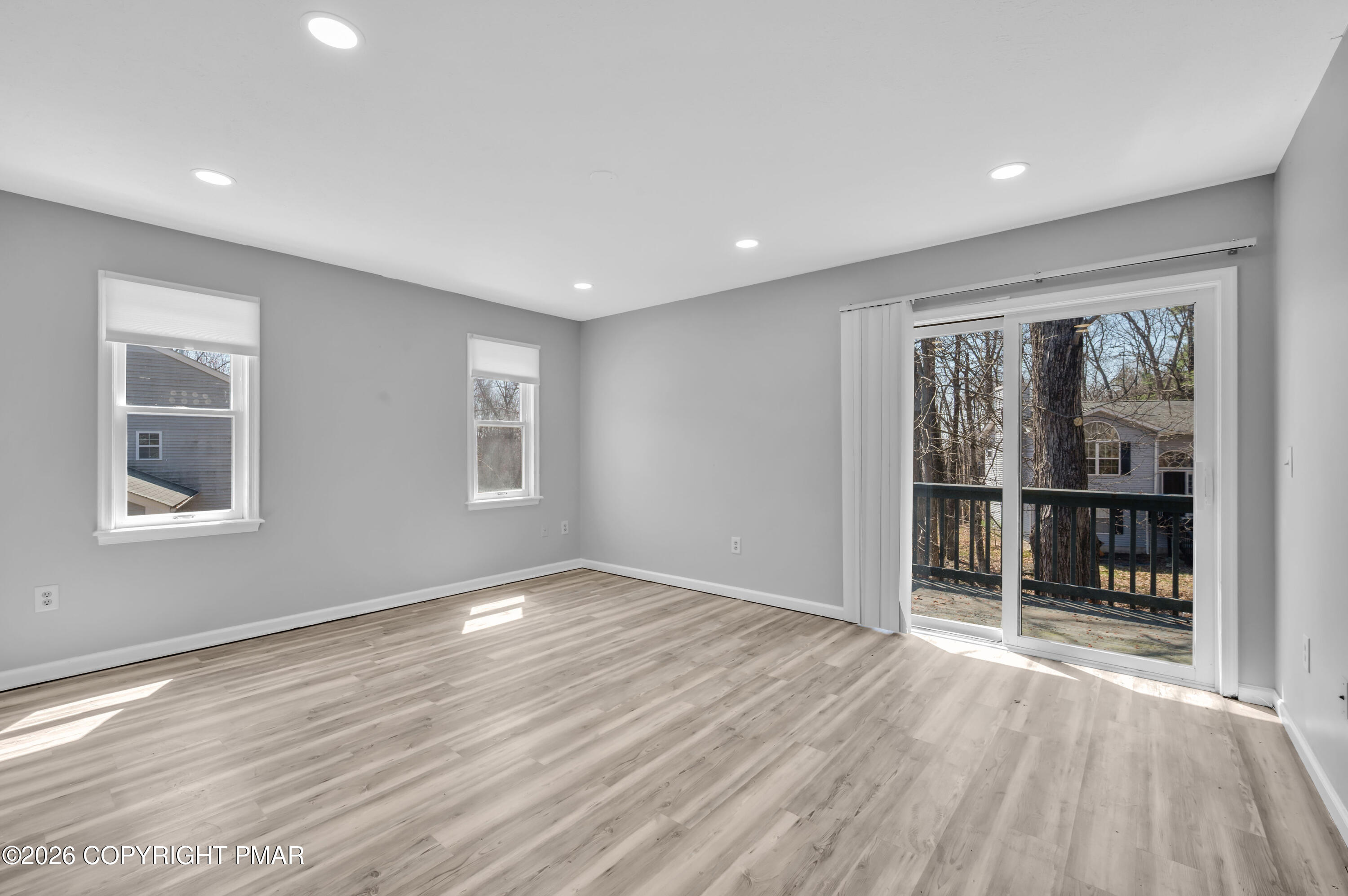 1093 Lancaster Drive Bushkill, PA 18324 - Photo 24 of 41 CHR_2169