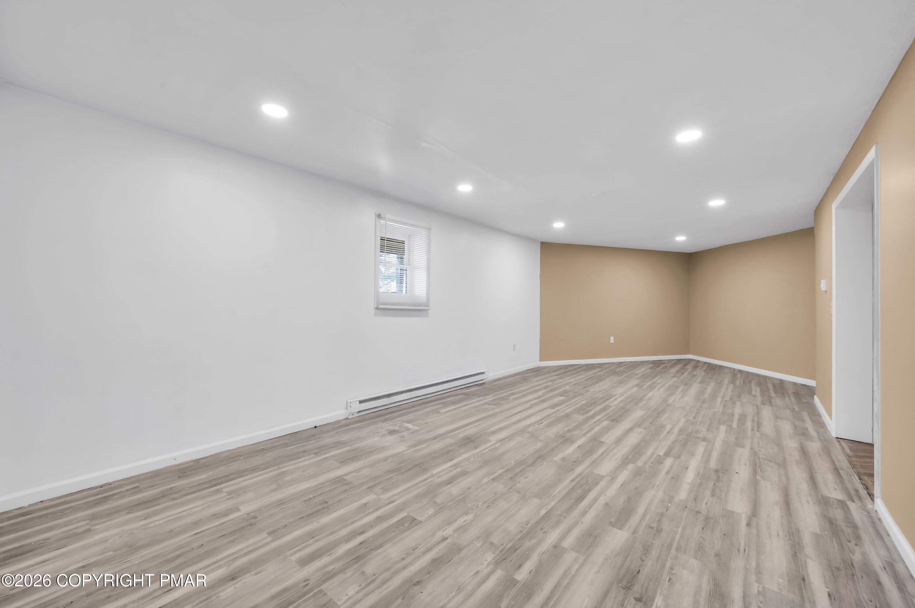 1093 Lancaster Drive Bushkill, PA 18324 - Photo 30 of 41 CHR_2217
