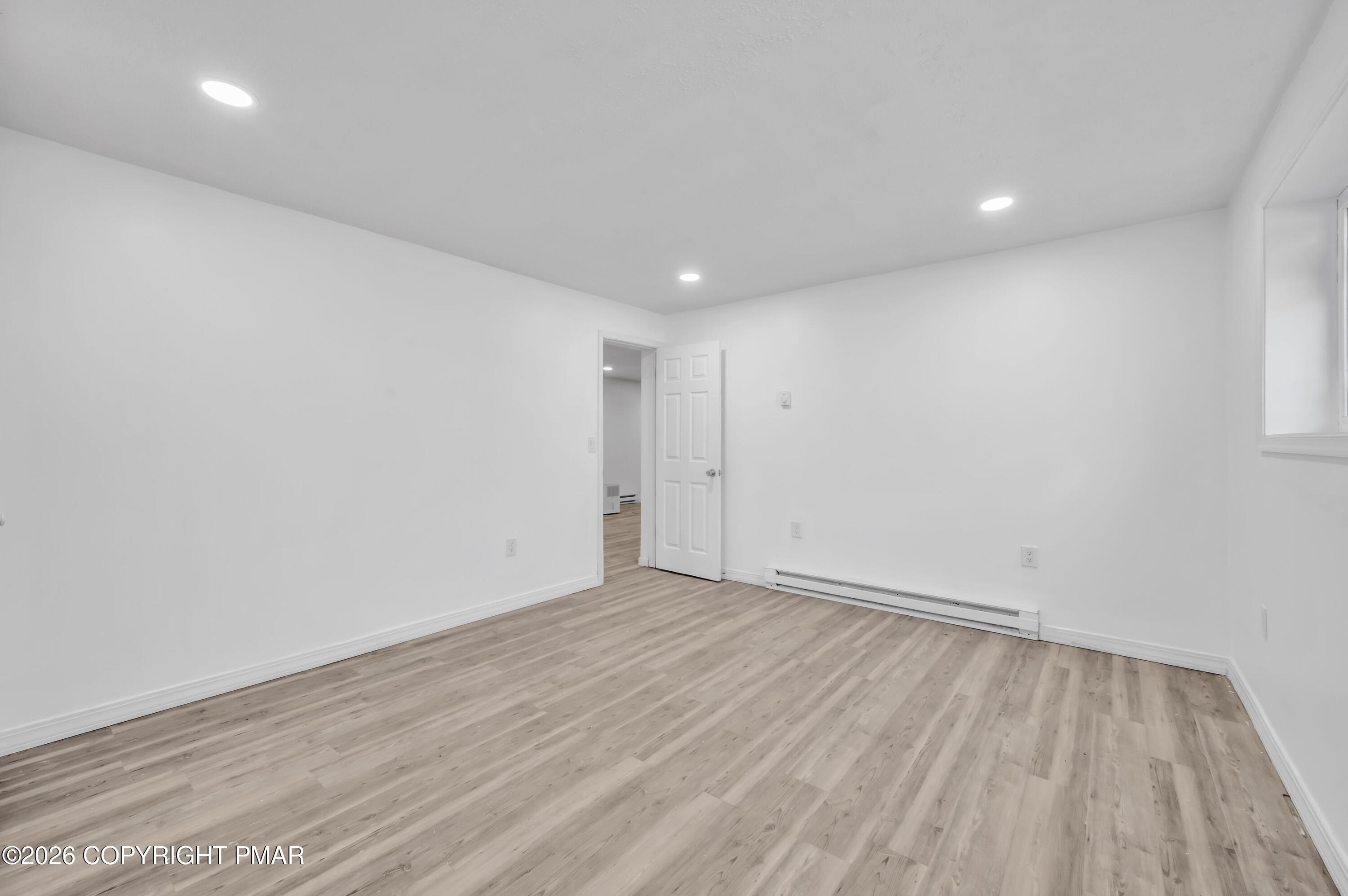 1093 Lancaster Drive Bushkill, PA 18324 - Photo 33 of 41 CHR_2229