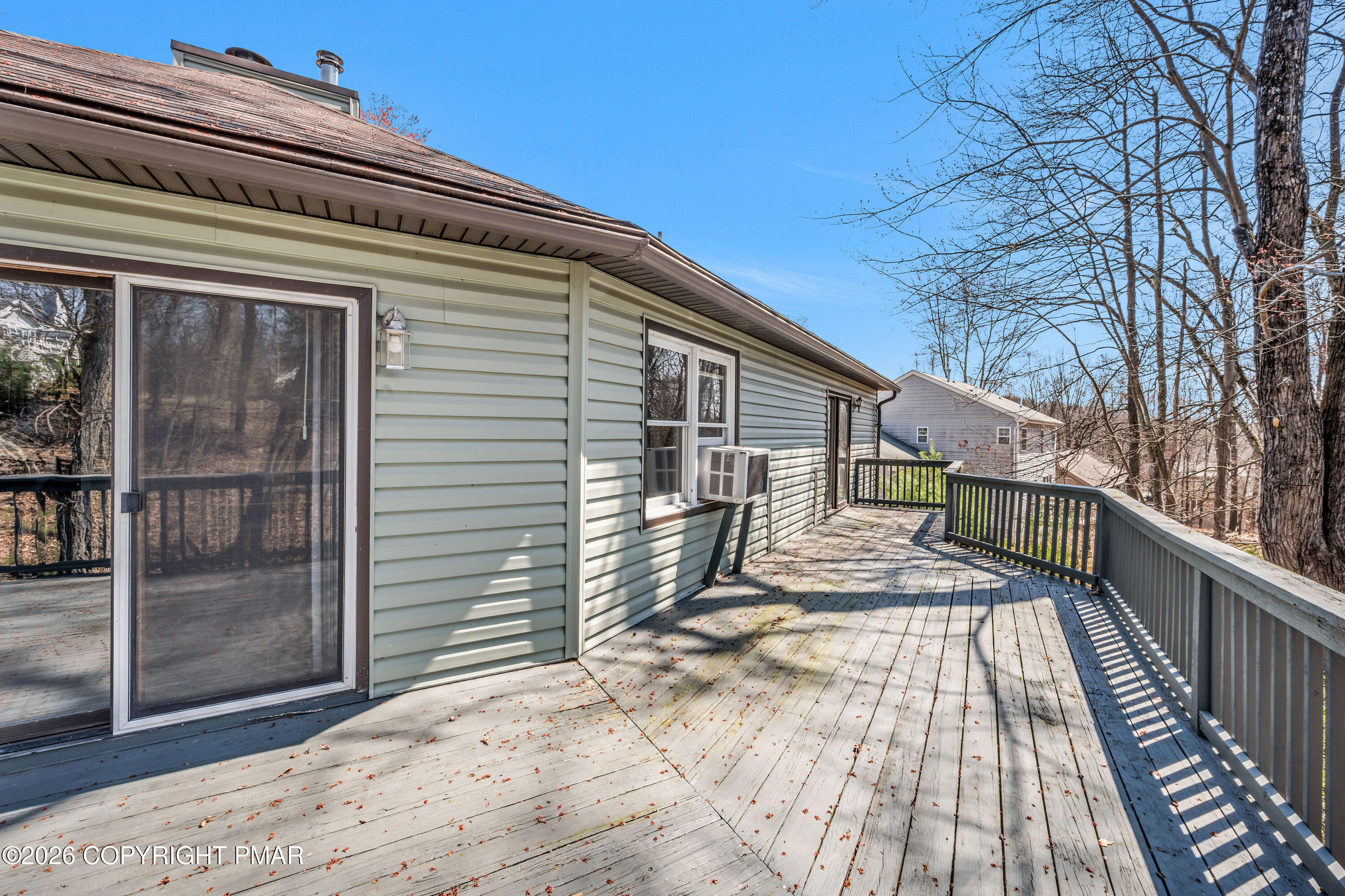 1093 Lancaster Drive Bushkill, PA 18324 - Photo 40 of 41 CHR_2199