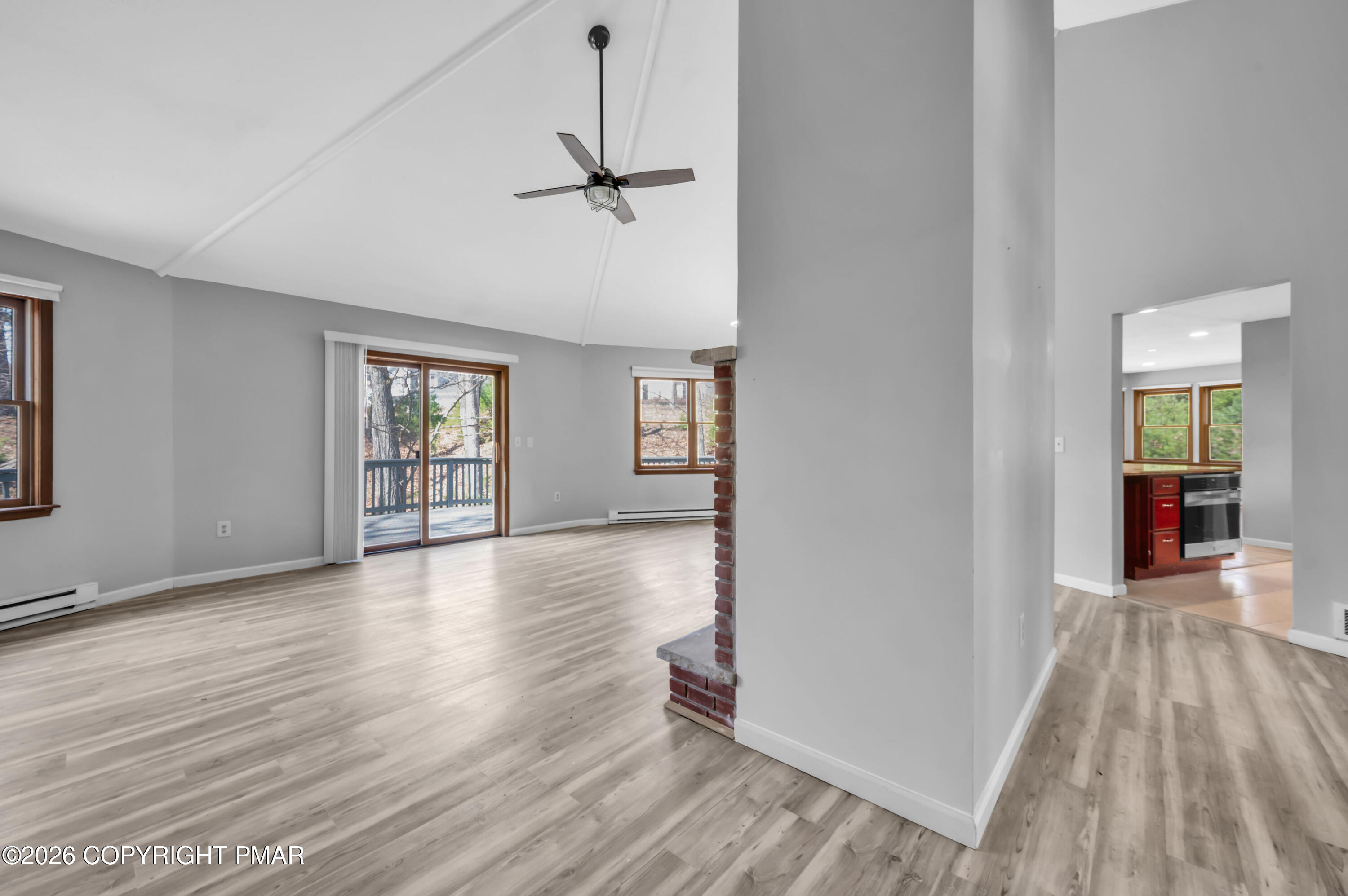 1093 Lancaster Drive Bushkill, PA 18324 - Photo 10 of 41 CHR_2073