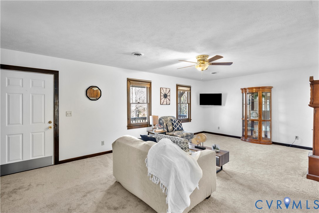 4905 Old Buckingham Road Powhatan, VA 23139 - Photo 4 of 45 Gallery Image 4